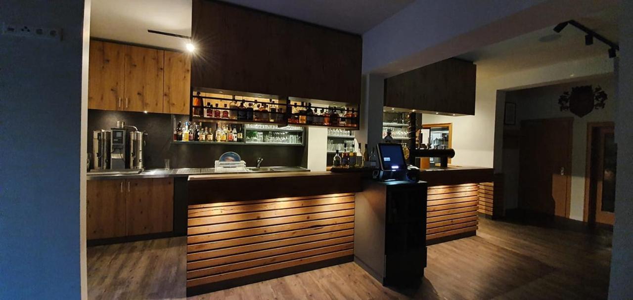 Rhoenblick Landhotel - Restaurant - Countrypub Petersberg  Εξωτερικό φωτογραφία