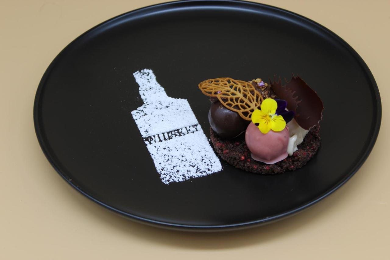 Rhoenblick Landhotel - Restaurant - Countrypub Petersberg  Εξωτερικό φωτογραφία