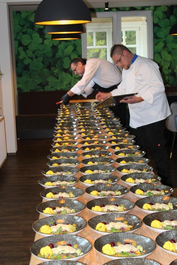 Rhoenblick Landhotel - Restaurant - Countrypub Petersberg  Εξωτερικό φωτογραφία