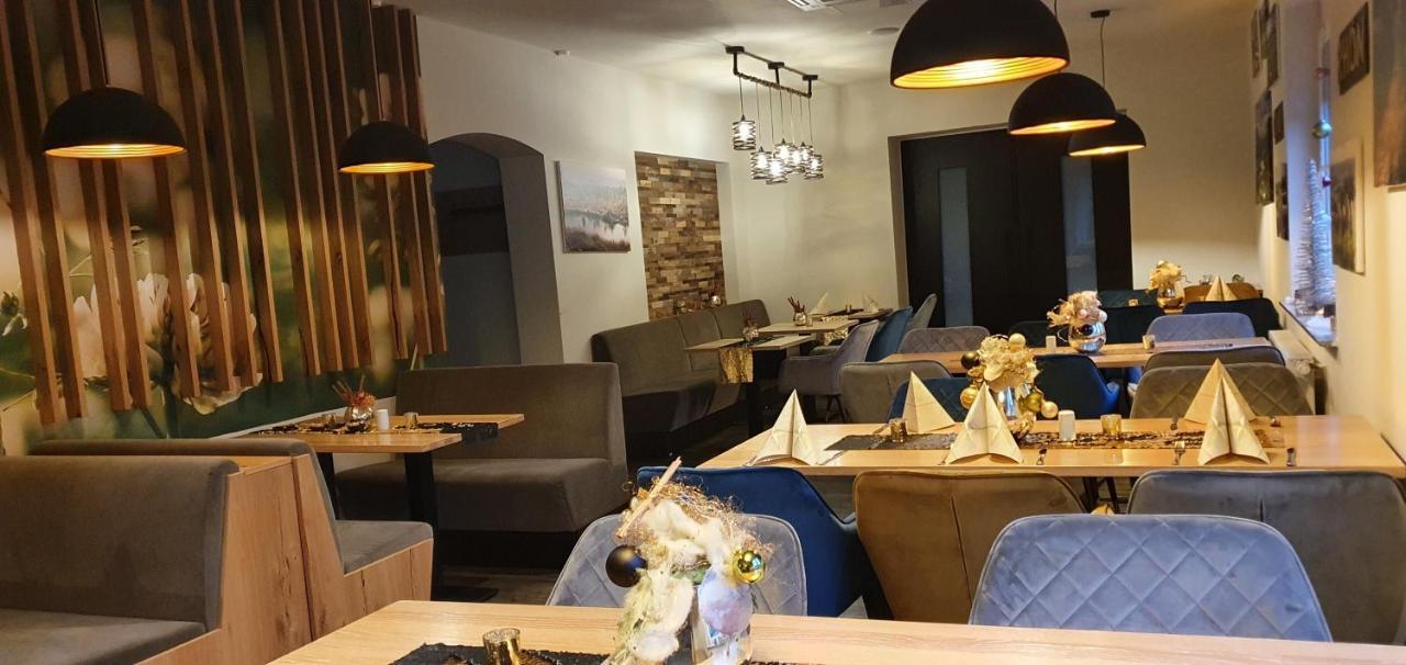 Rhoenblick Landhotel - Restaurant - Countrypub Petersberg  Εξωτερικό φωτογραφία